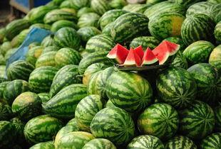 热门吃瓜网红排行榜图片,揭秘网络红人风云变幻  第3张